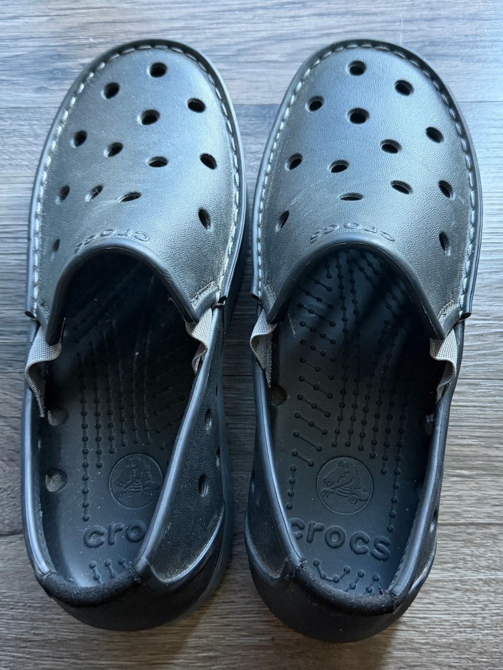 CROCS Black Vented Slip-On Clogs